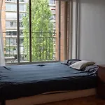 Spacious Apartment Near Nation