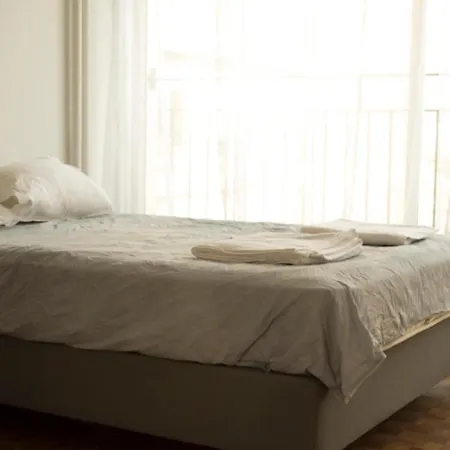 Spacious Near Nation Apartment *