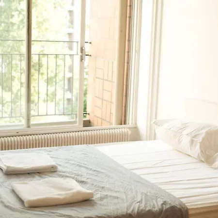 Apartment Spacious Near Nation Paris
